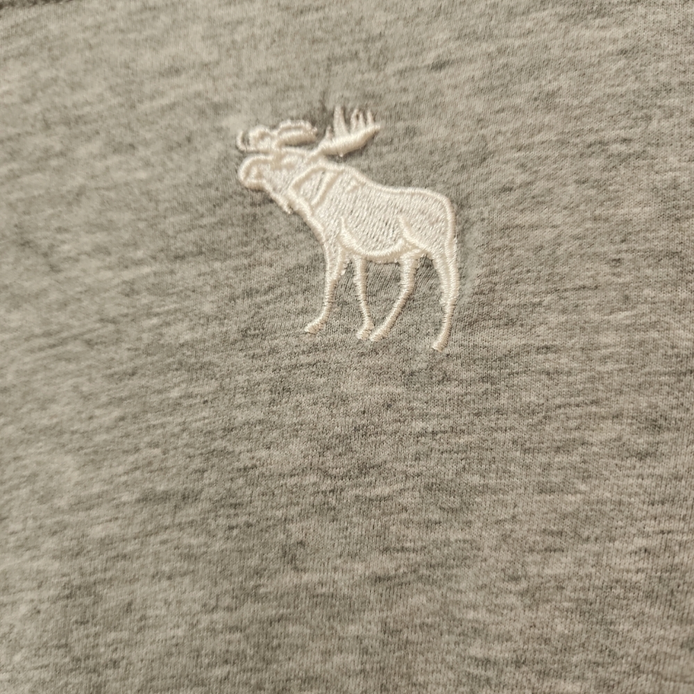 Abercrombie & Fitch women's medium long sleeve pullover logo - Picture 5 of 5